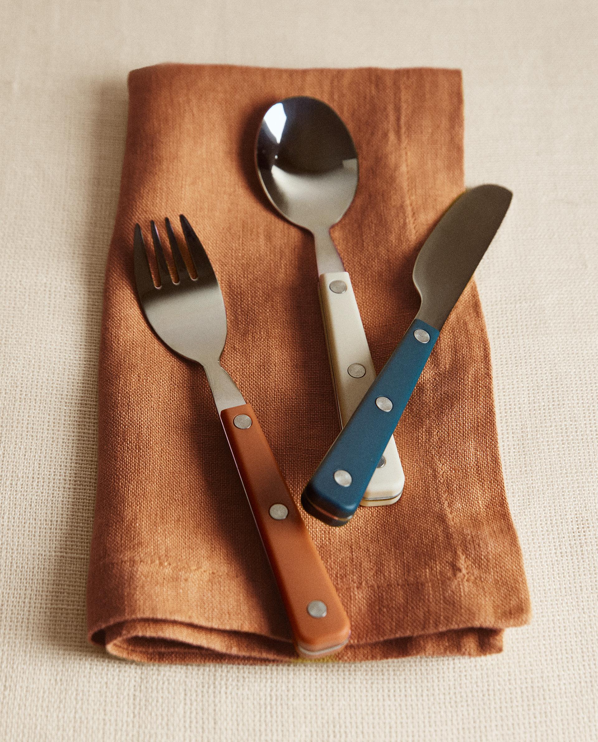 KIDS' CUTLERY SET IN WARM COLOURS (SET OF 3)