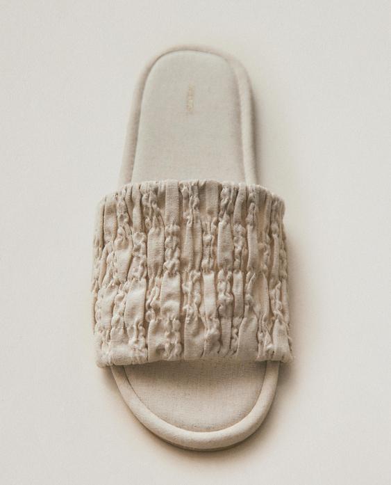 SLIDERS WITH GATHERED DETAIL