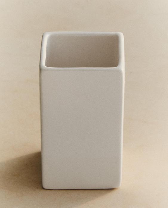 WHITE EARTHENWARE TOOTHBRUSH HOLDER