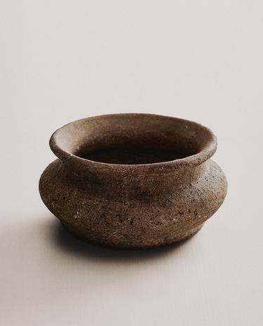 赤陶花瓶