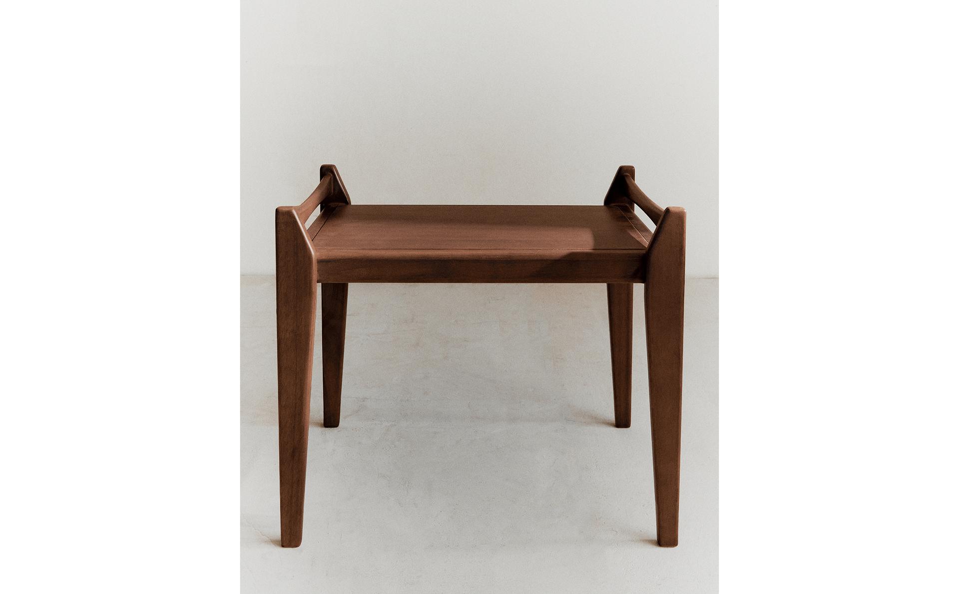 SMALL WOODEN BENCH