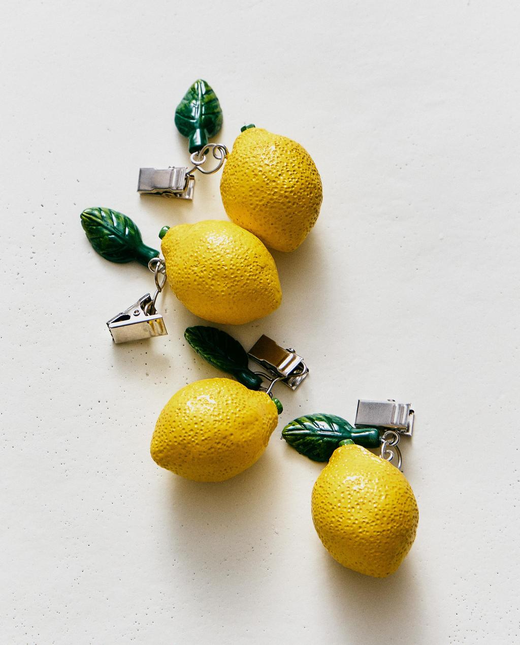 PACK OF LEMON PRINT TABLECLOTH CLIPS (PACK OF 4)