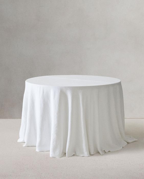 TABLECLOTH 01 TABLECLOTH 01