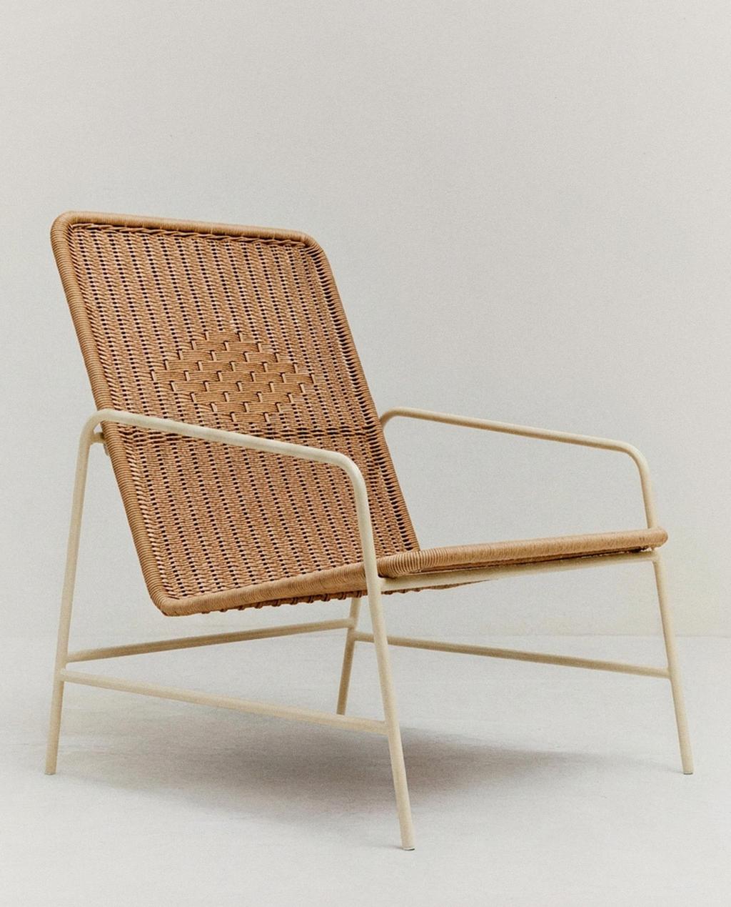 WOVEN METAL FRAME OUTDOOR CHAIR
