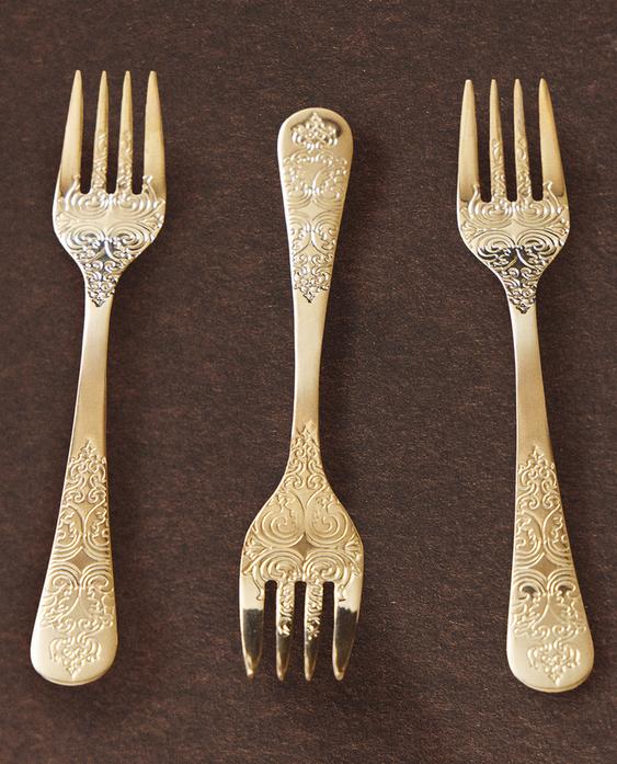 SET OF ENGRAVED FORKS (SET OF 4)
