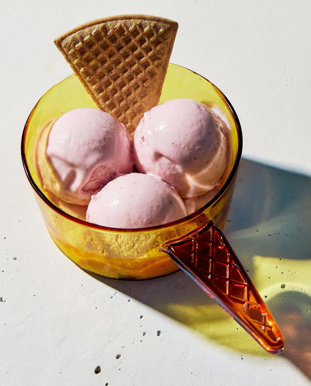 BOROSILICATE ICE CREAM BOWL WITH HANDLE