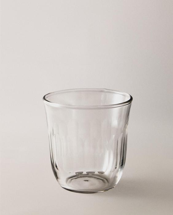 垂直浮雕玻璃杯