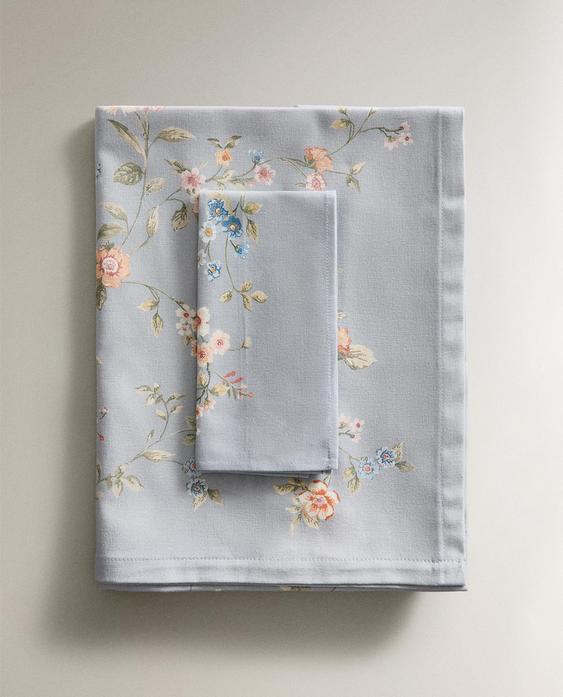TABLECLOTH WITH SMALL FLORAL PRINT