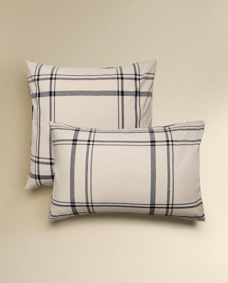 REVERSIBLE CHECK PILLOWCASE