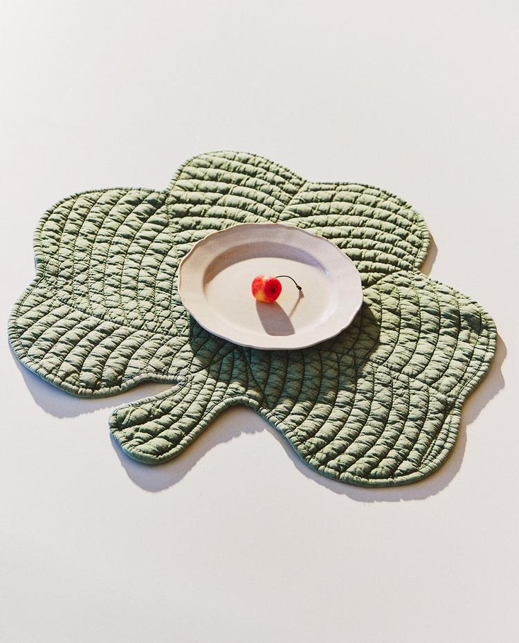 QUILTED CLOVER PLACEMAT