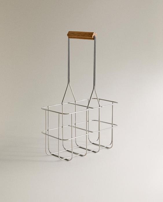METAL BASKET WITH WOODEN HANDLE