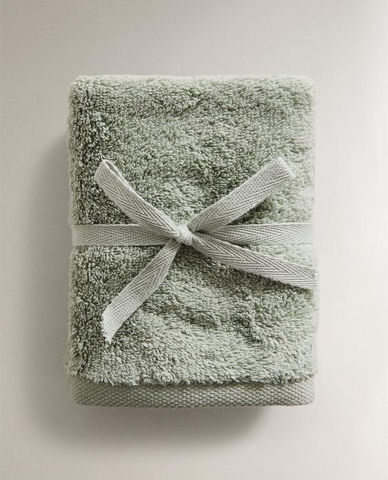 PACK OF HIGH-QUALITY COTTON HAND TOWELS (PACK OF 3)
