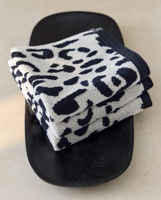 PACK OF ANIMAL PRINT VELOUR HAND TOWELS (PACK OF 3)