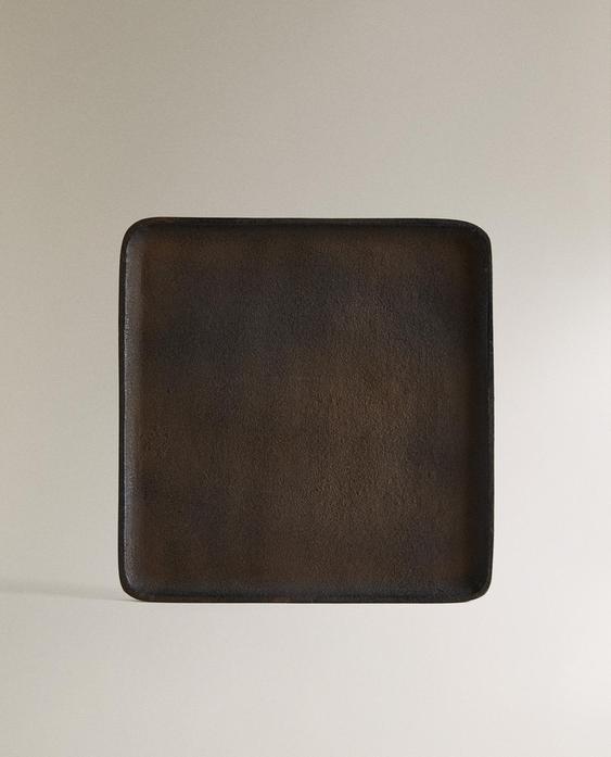 BLACK METAL TRAY
