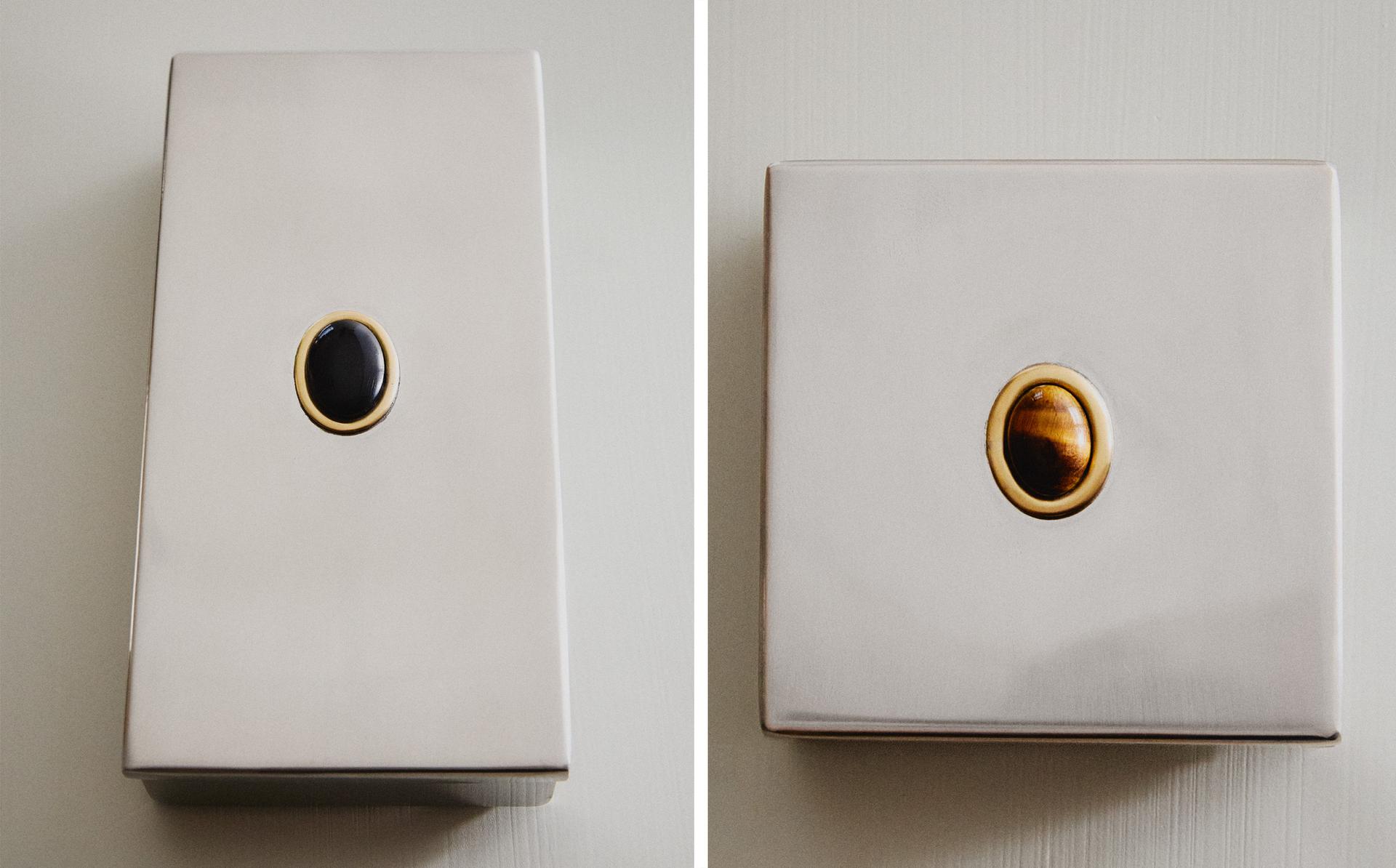 METAL BOX WITH STONE