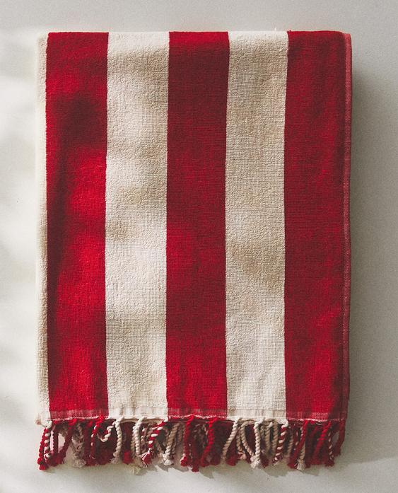 STRIPED BEACH TOWEL WITH FRINGING
