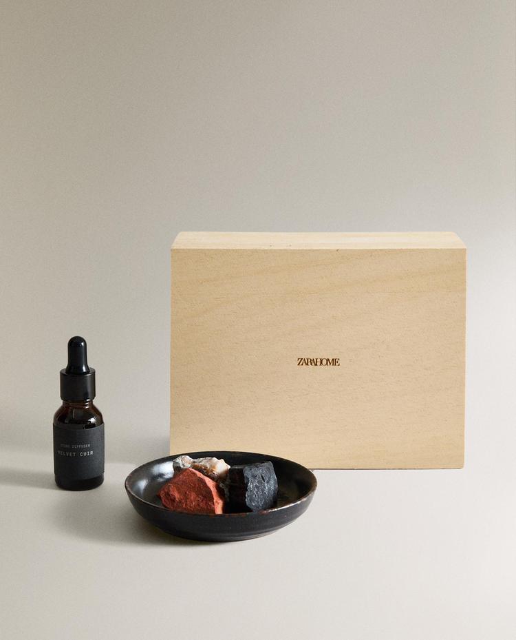 VELVET CUIR STONE OIL AND STONES SET