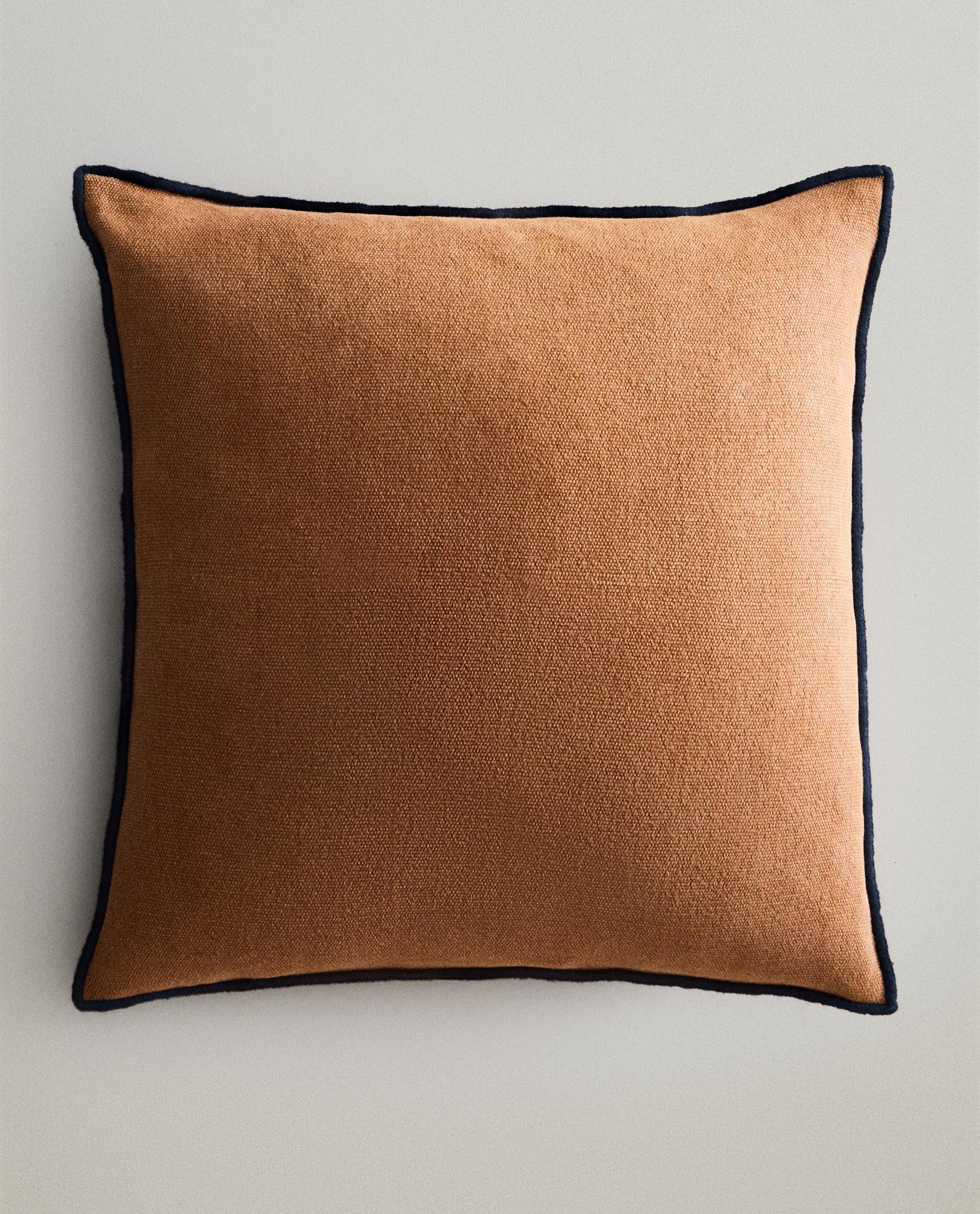 LINEN CUSHION COVER