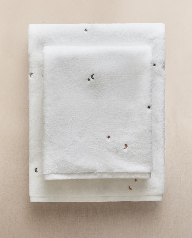 KIDS' MOON AND STAR BATH TOWEL