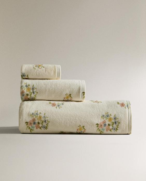 FLORAL PRINT VELOUR BATH TOWEL