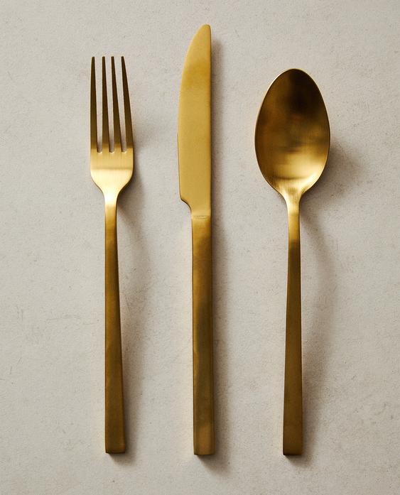 3-PIECE GOLDEN STEEL CUTLERY SET