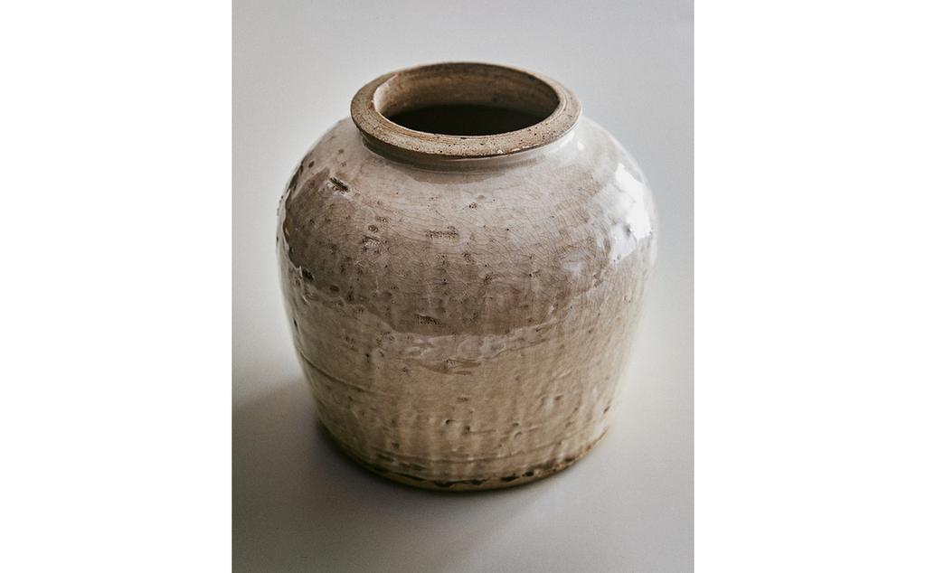 CERAMIC VASE