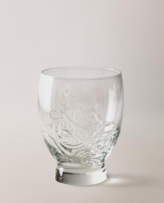 凸饰花朵设计玻璃杯