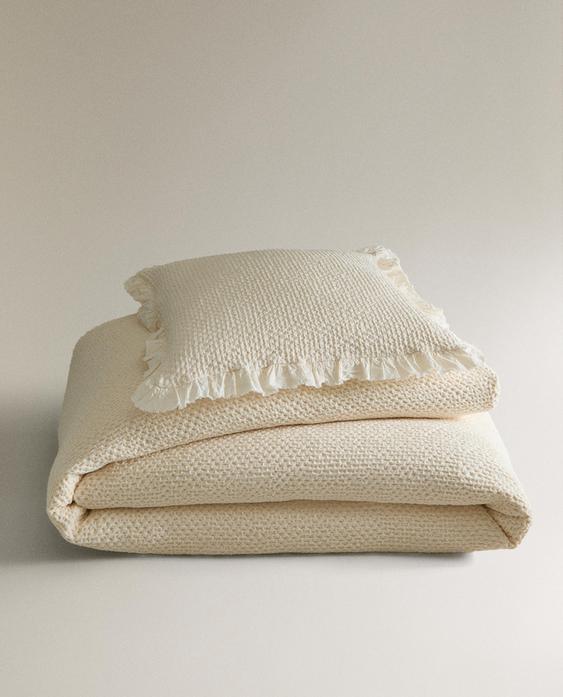 KIDS’ MINI WAFFLE TEXTURE BEDSPREAD WITH RUFFLE TRIM