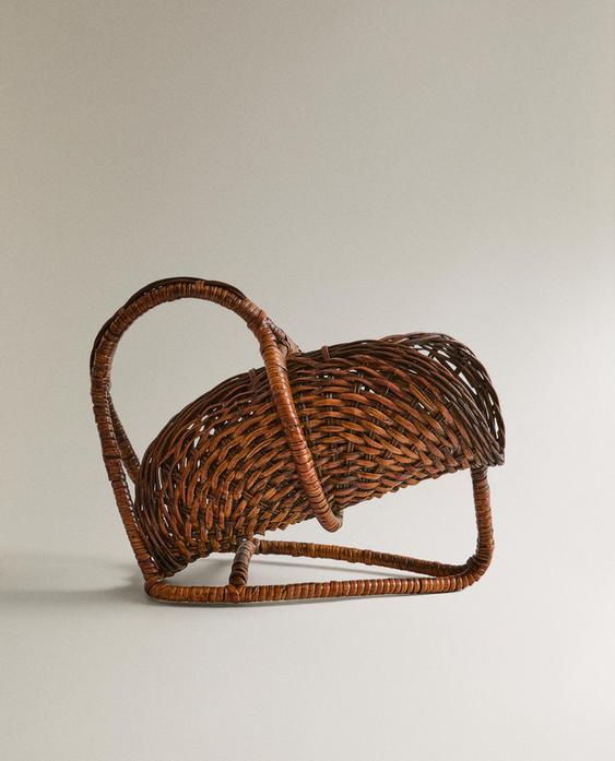 RATTAN BOTTLE STAND