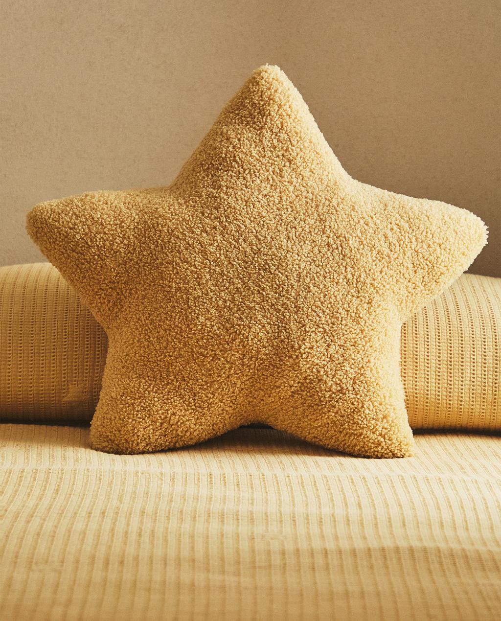 KIDS' LARGE FAUX SHEARLING STAR CUSHION
