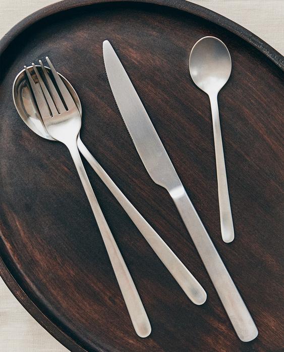 4-PIECE MATTE STEEL CUTLERY SET