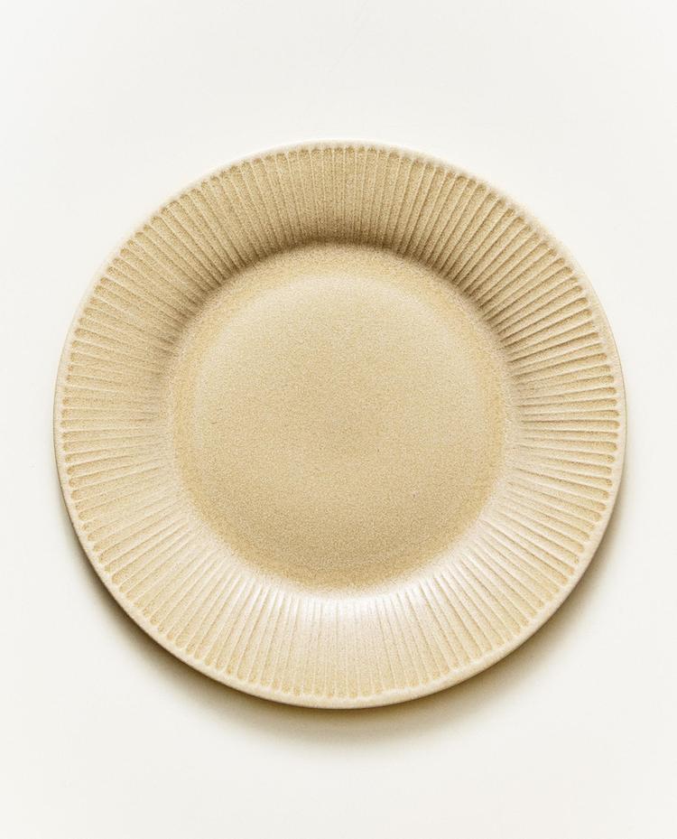 SCORED STONEWARE DESSERT PLATE