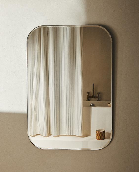 WALL MIRROR WITH ROUND FRAME