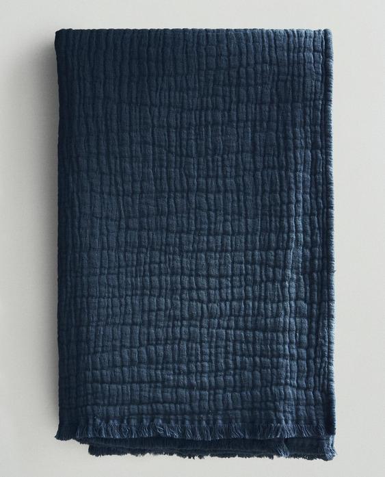 TEXTURED COTTON THROW