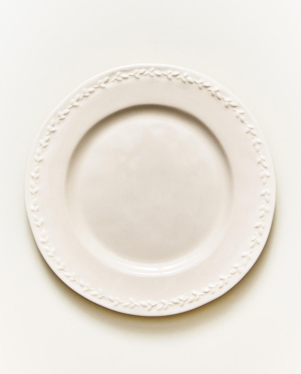 EARTHENWARE DESSERT PLATE WITH RAISED-DESIGN EDGE