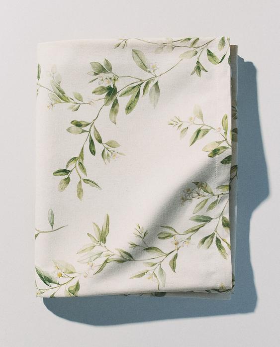 BRANCH AND FLORAL PRINT TABLECLOTH