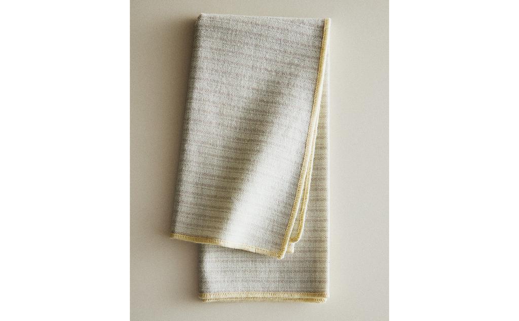 PACK OF STRIPED OVERLOCK NAPKINS (PACK OF 2)
