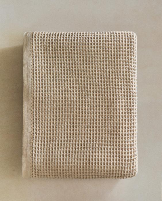WAFFLE-KNIT COTTON BATH TOWEL