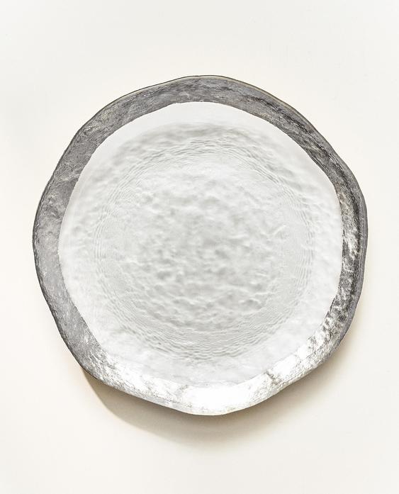 RAISED GLASS DESSERT PLATE WITH SILVER RIM