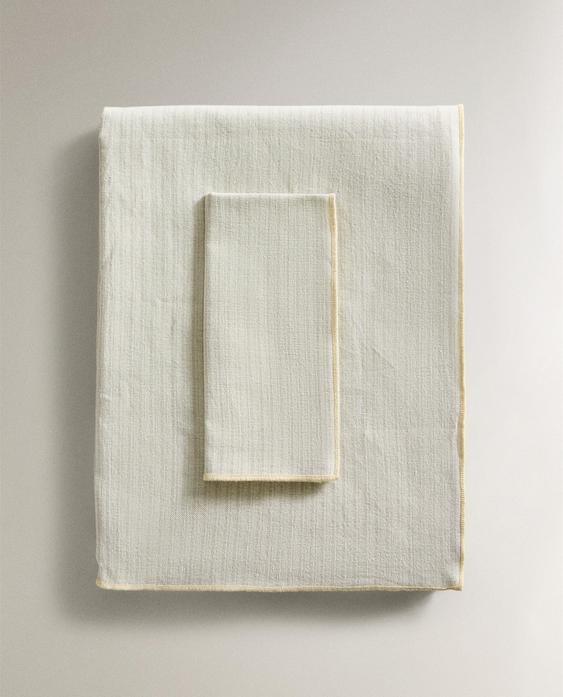 OVERLOCK STRIPED TABLECLOTH