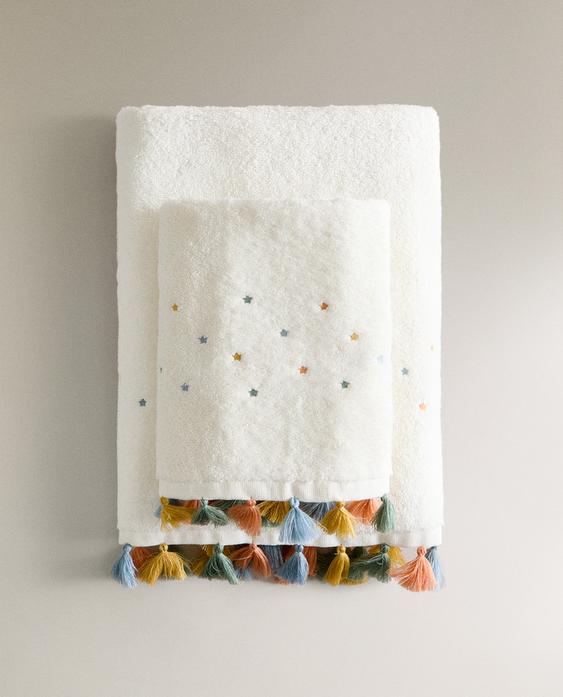 KIDS' TASSEL BATH TOWEL