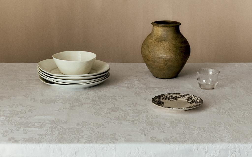 COTTON JACQUARD TABLECLOTH