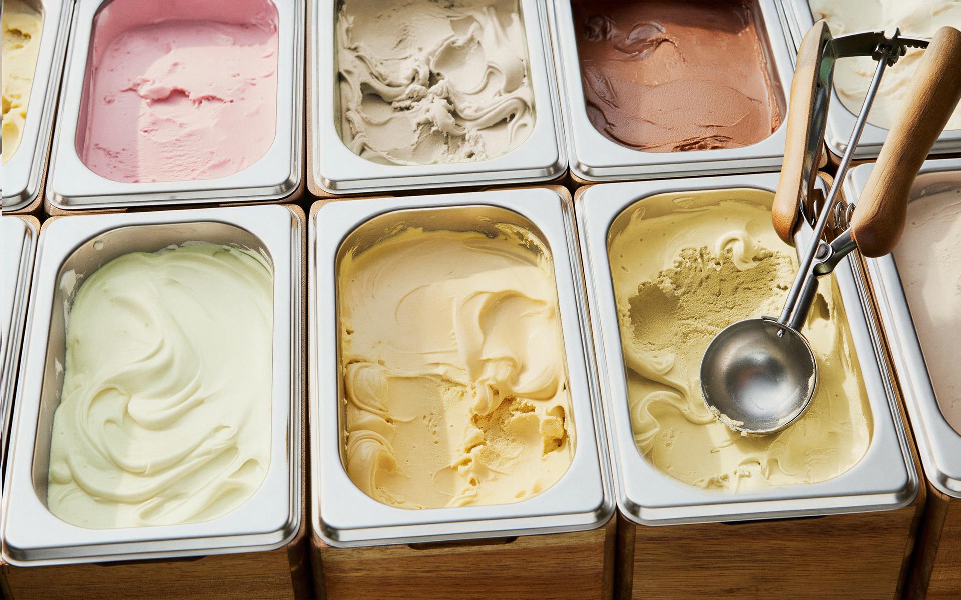 STEEL WOODEN ICE CREAM CONTAINER
