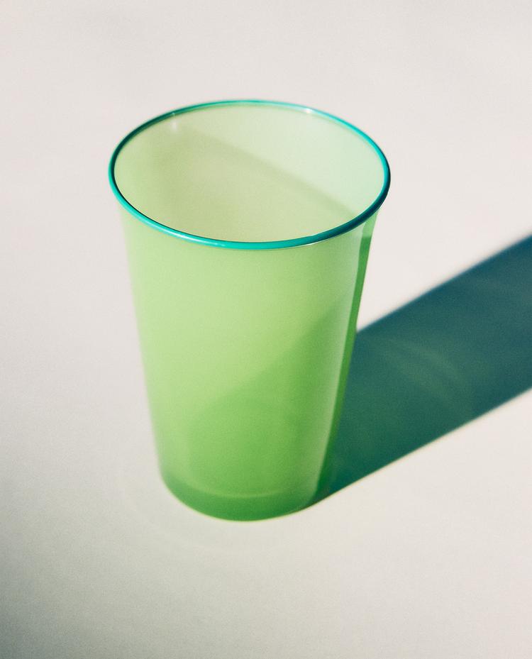 彩色玻璃杯
