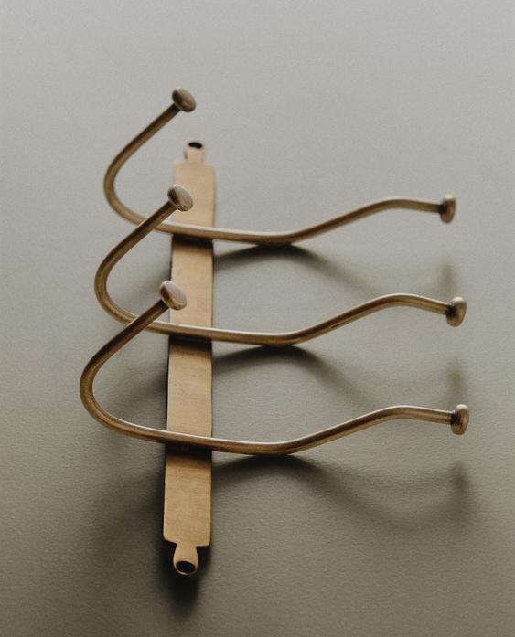 GOLDEN WALL HANGER