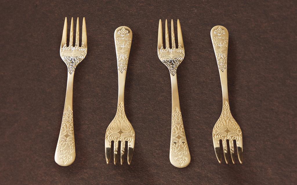 SET OF ENGRAVED FORKS (SET OF 4)