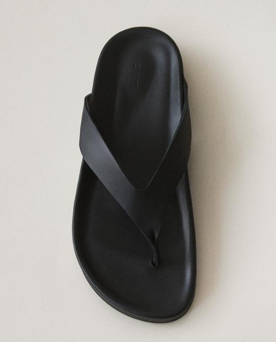 THONG-TOE LEATHER SANDALS