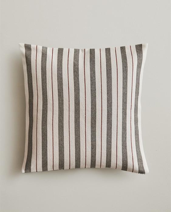 STRIPED CUSHION COVER
