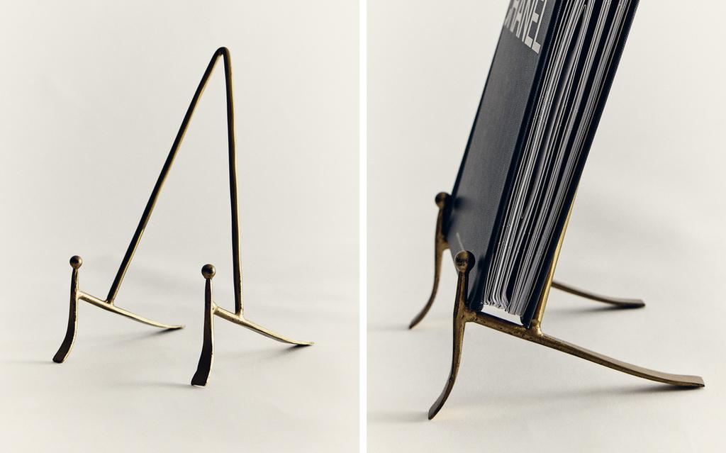 GOLDEN METAL DISPLAY STAND