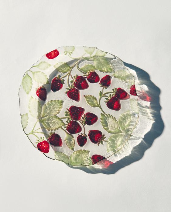 STRAWBERRY GLASS DESSERT PLATE